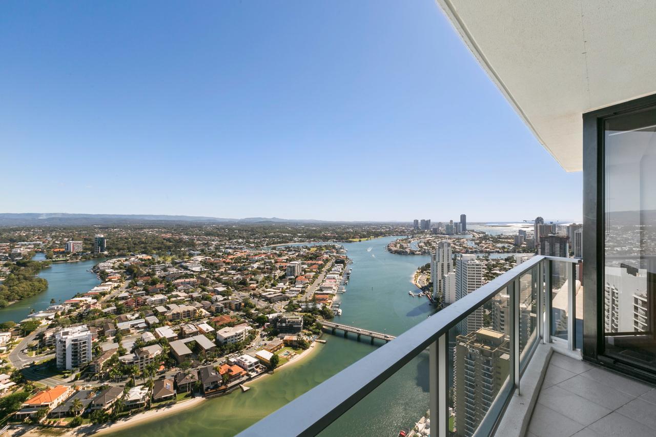 Circle On Cavill, Apartments And Sub Penthouses - We Accommodate Gold Coast Exterior photo